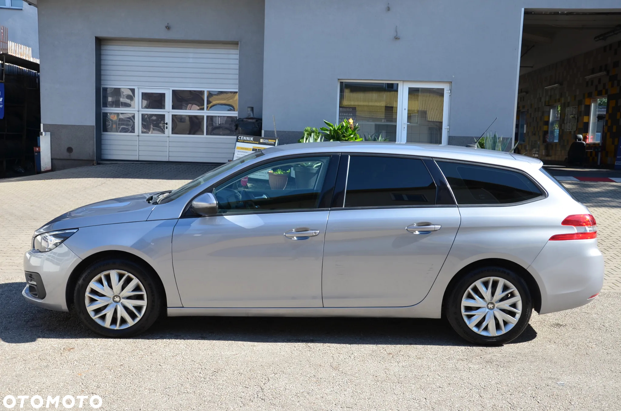 Peugeot 308 SW 1.5 BlueHDi Business Line S&S - 5