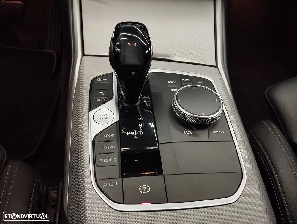 BMW 320 e Corporate Edition Auto - 33