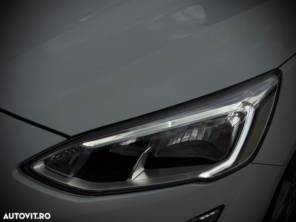 Ford Focus 1.0 EcoBoost Trend Edition - 11