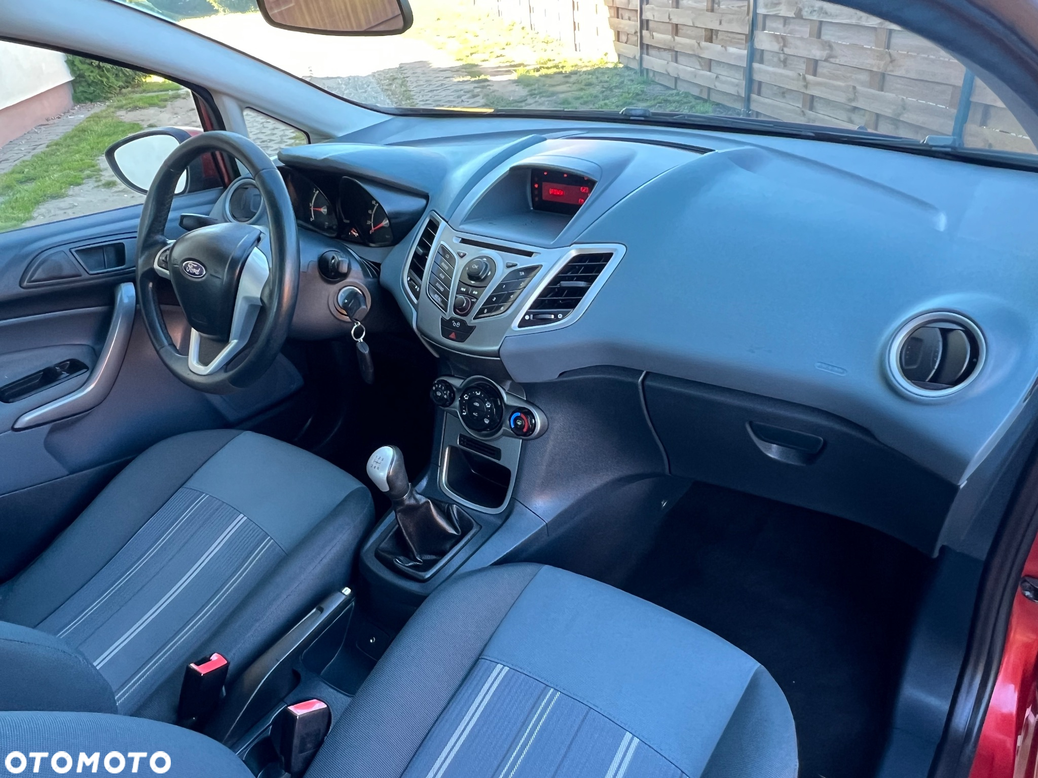 Ford Fiesta - 12