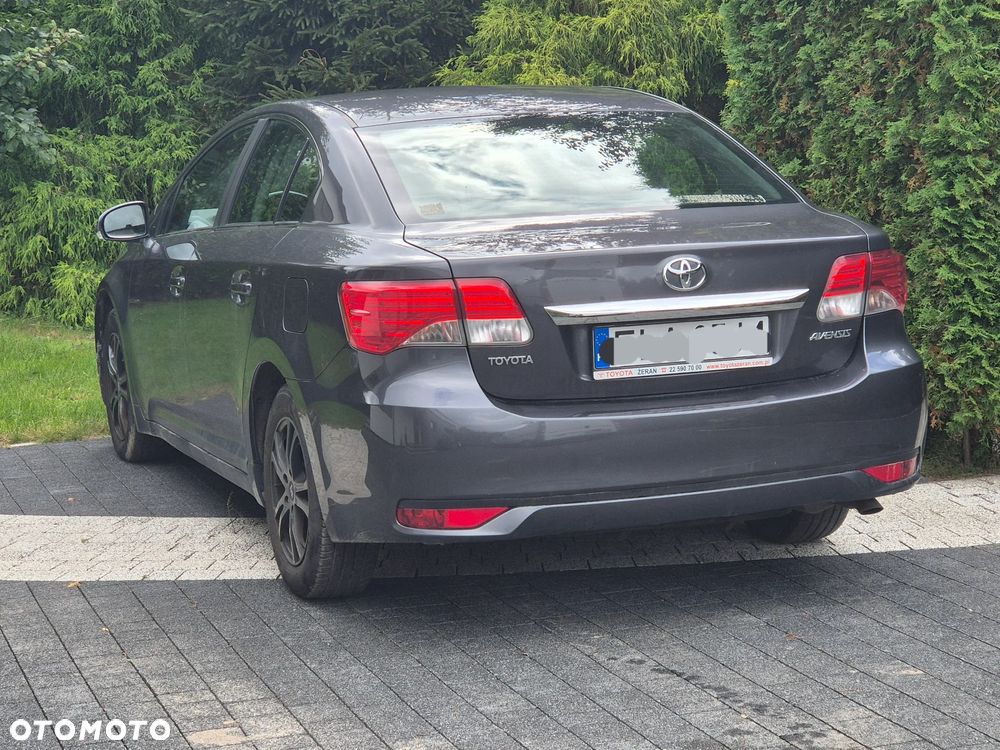Toyota Avensis 2.0 D-4D Luna - 1