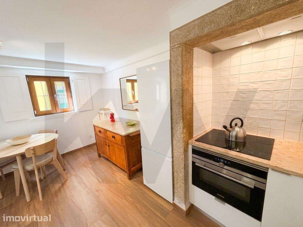 Viver o Charme de Cascais: Moradia Exclusiva, Totalmente Renovada e Mo - Grande imagem: 3/24