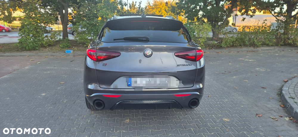 Alfa Romeo Stelvio - 22