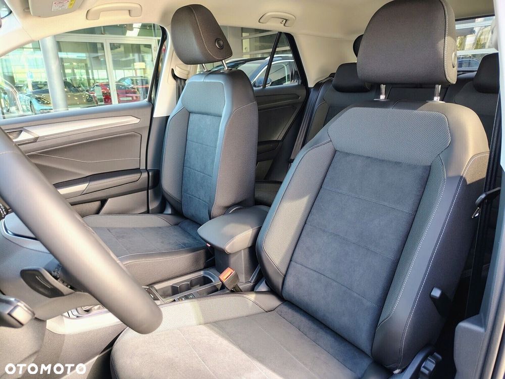 Volkswagen T-Roc - 13