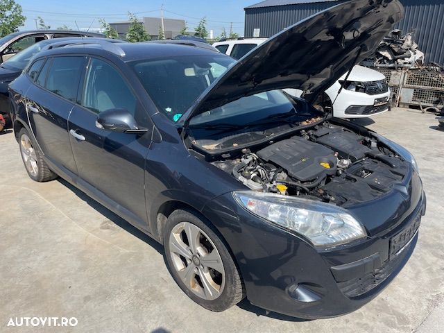 Dezmembrez Renault Megane 3 An 2012 1.9 DCI - 3