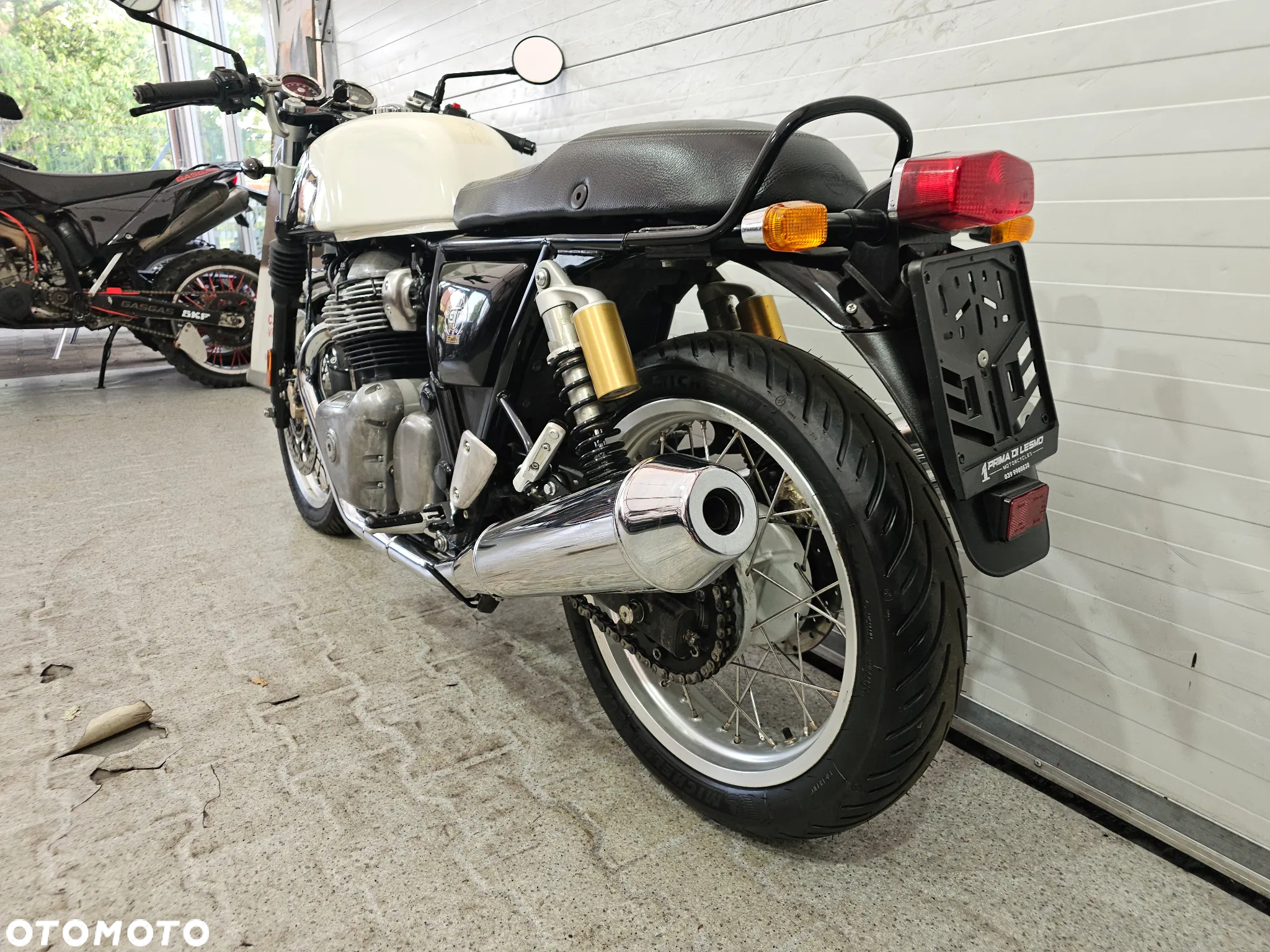 Royal Enfield Continental - 11