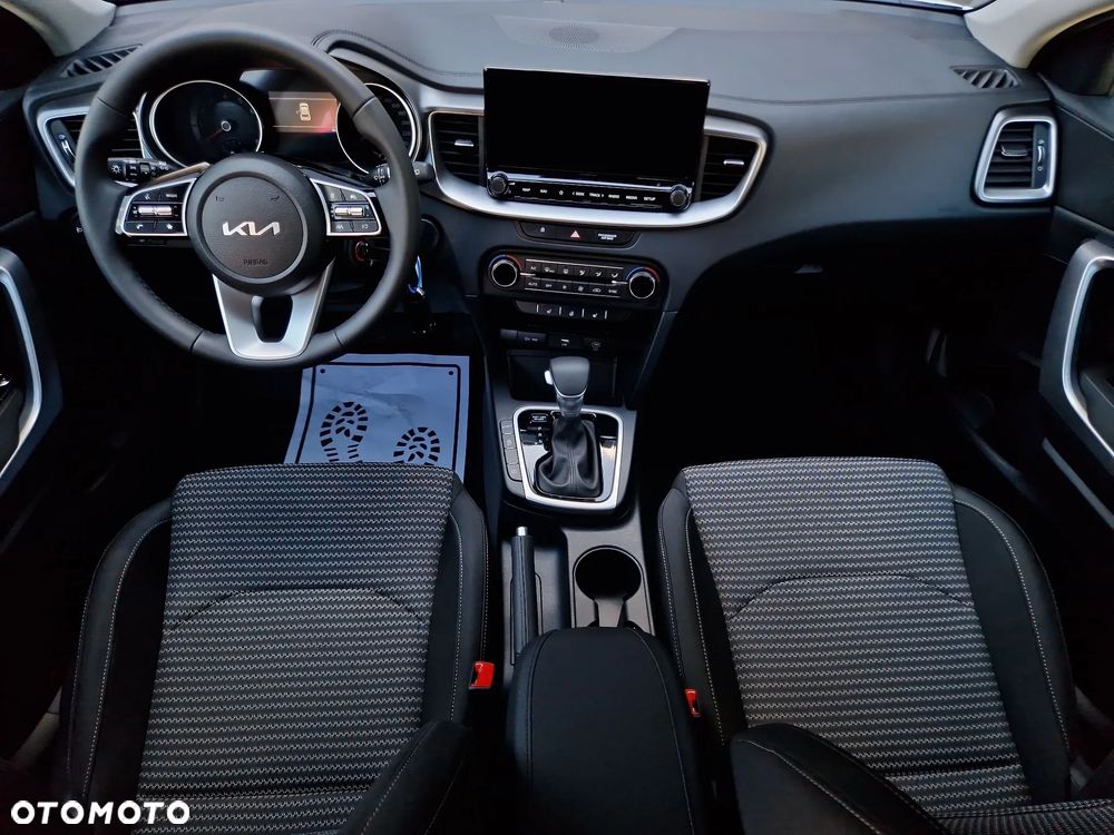 Kia XCeed - 15