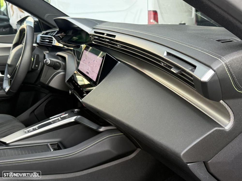 Peugeot 308 1.2 PureTech GT EAT8 - 46