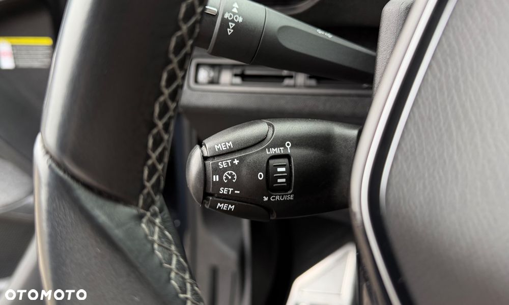 Peugeot 3008 1.2 PureTech Active S&S - 37