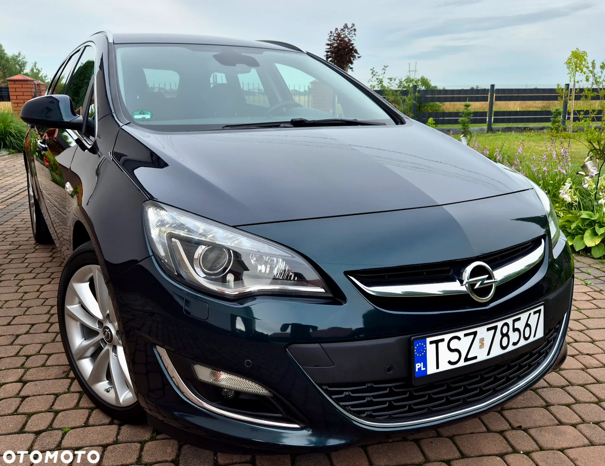 Opel Astra 2.0 CDTI Exklusiv - 24