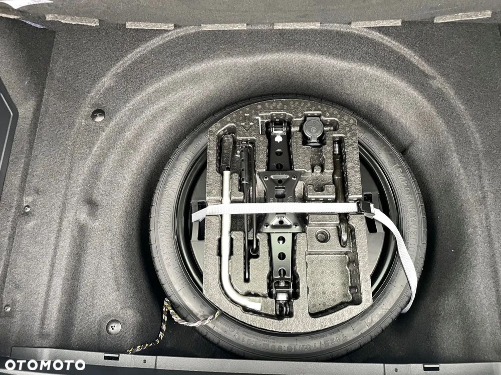 Skoda Superb 2.0 TDI SCR 4x4 L&K DSG - 21