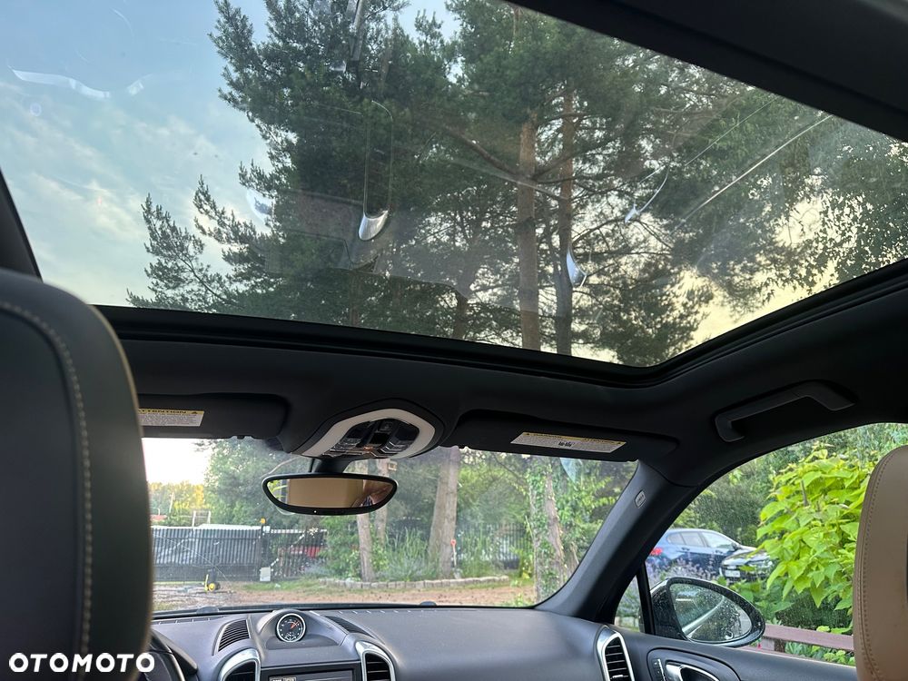Porsche Cayenne Standard - 8