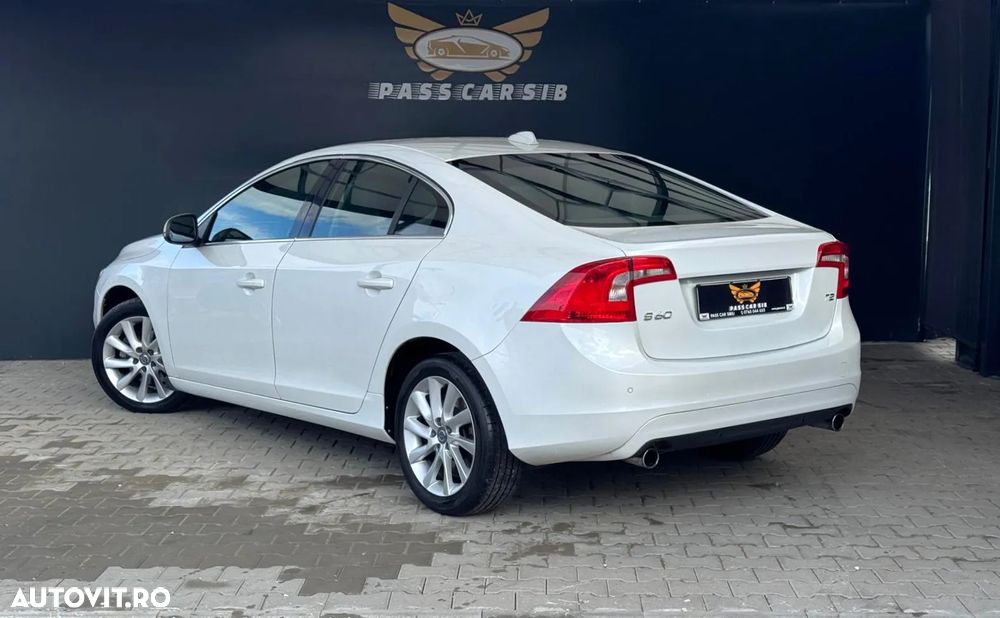 Volvo S60 T2 Geartronic Summum - 2