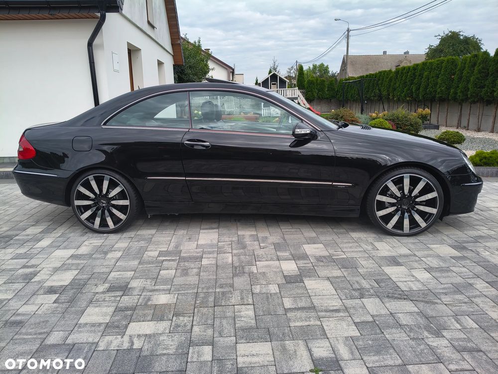 Mercedes-Benz CLK - 27