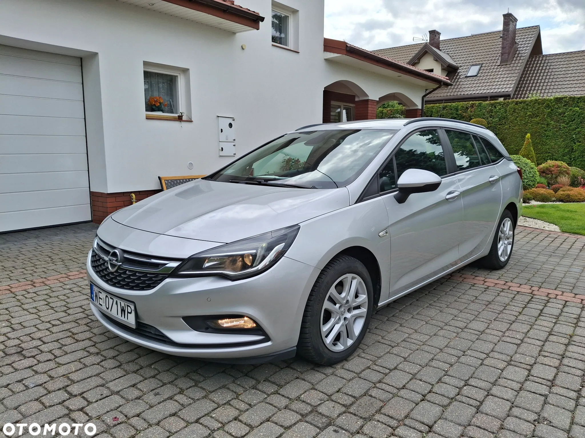 Opel Astra V 1.6 CDTI Elite - 2
