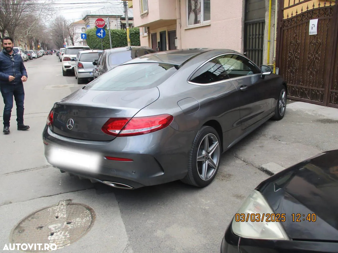 Mercedes-Benz C 200 Coupe AMG Line - 3