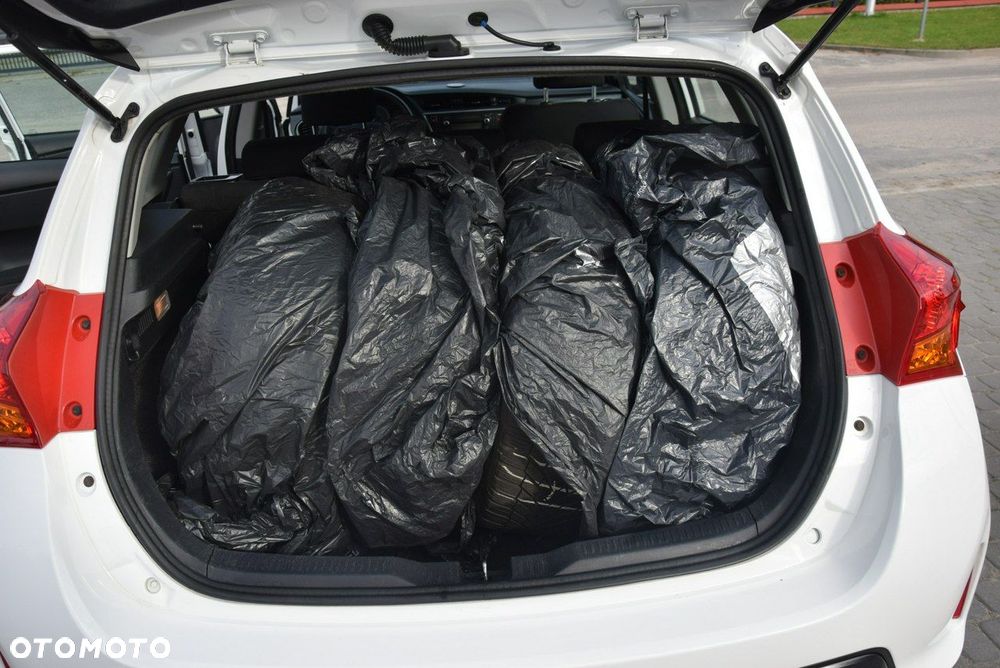 Toyota Auris - 21