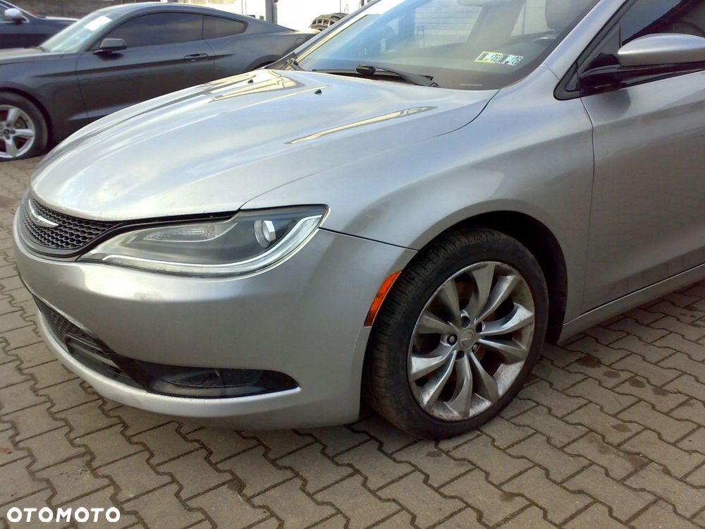 chrysler 200 200c 200s 2015 - drzwi tylne tył prawe próg nakładka progu bok - 6