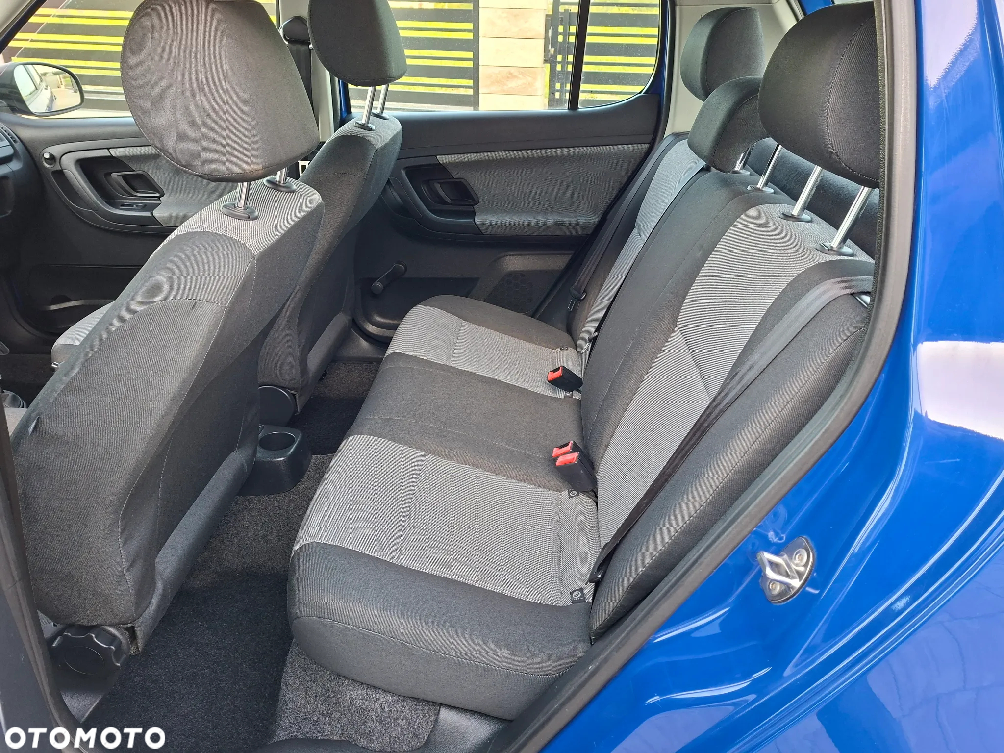Skoda Fabia 1.2 HTP Ambiente - 13