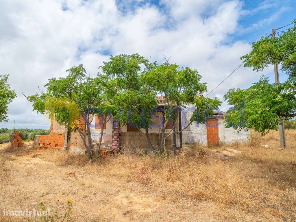 Quinta de 2,1 ha com Potencial para Turismo Rural- Guia Valverde - Grande imagem: 2/34