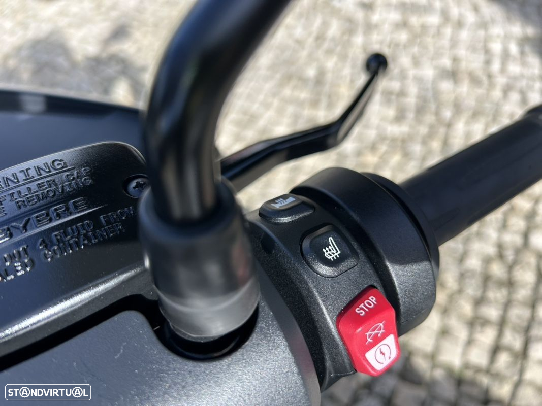 BMW C 400 GT Triple Black - 18