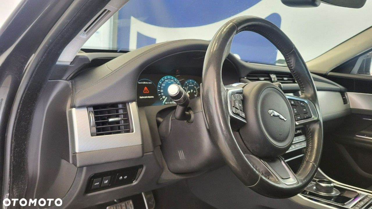 Jaguar XF 2.0 T Prestige - 13