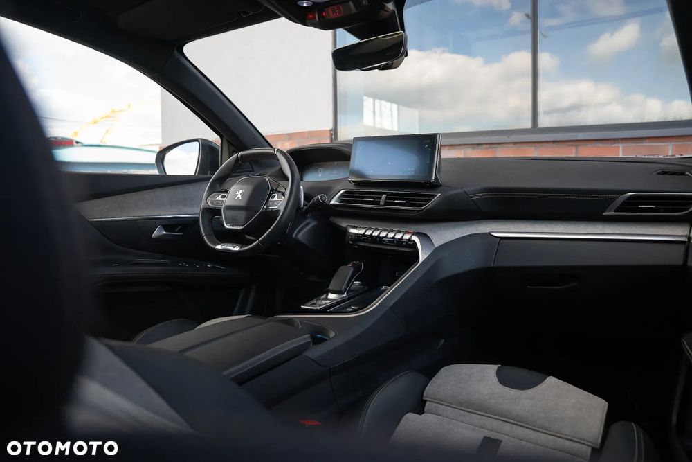 Peugeot 3008 Plug-In Hybrid 225 e-EAT8 GT - 27