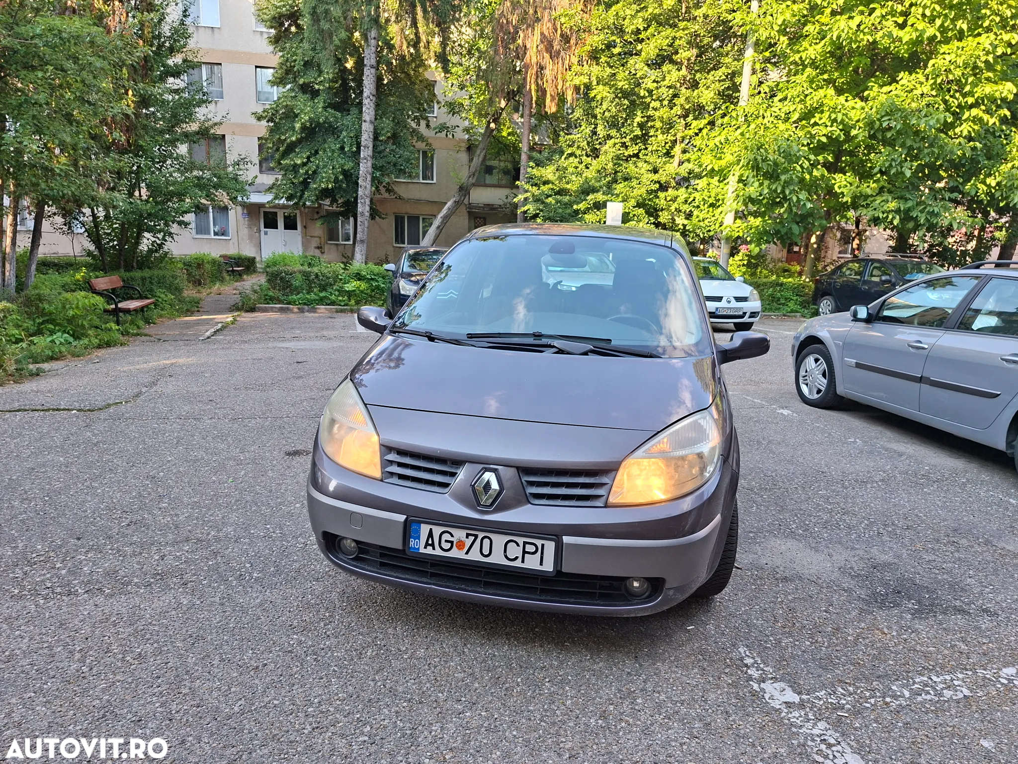 Renault Scenic 1.6 16V Authentique - 9