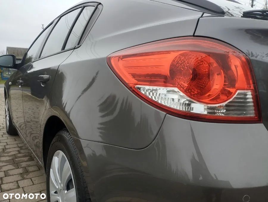 Chevrolet Cruze 1.4 T LTZ - 23