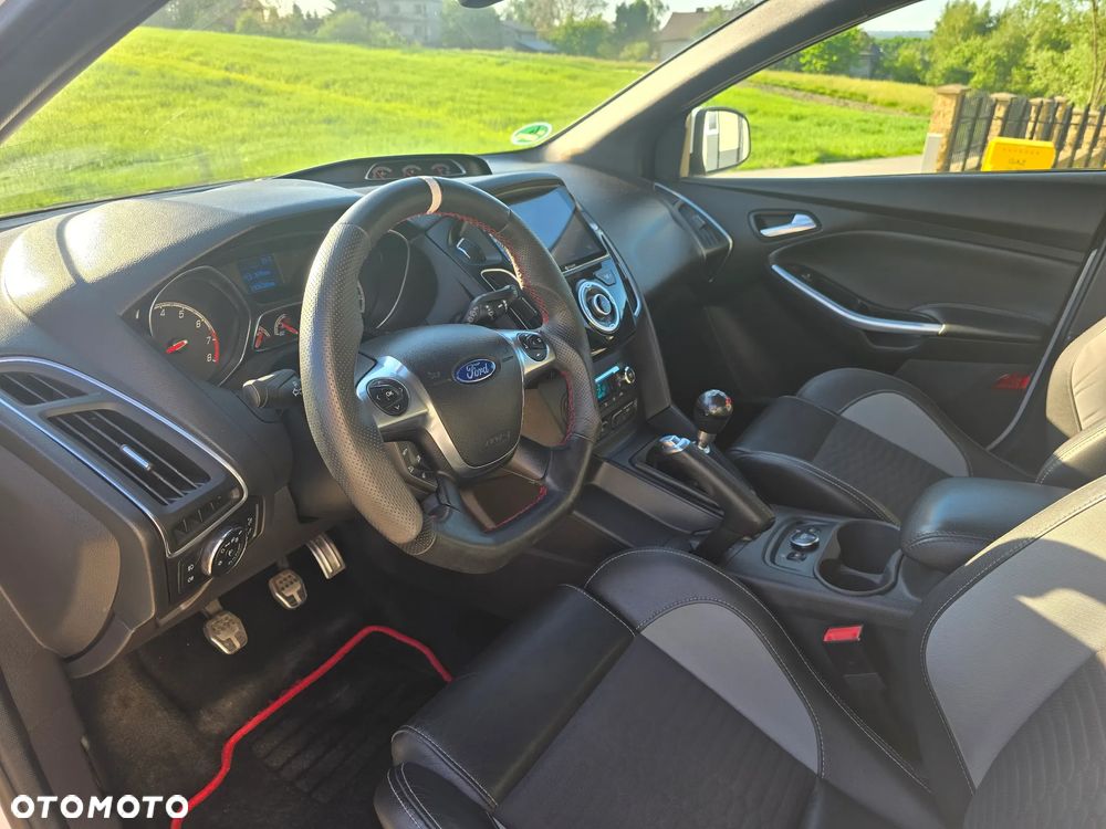 Ford Focus 2.0 EcoBoost ST mit Leder-Exclusiv-Paket - 15