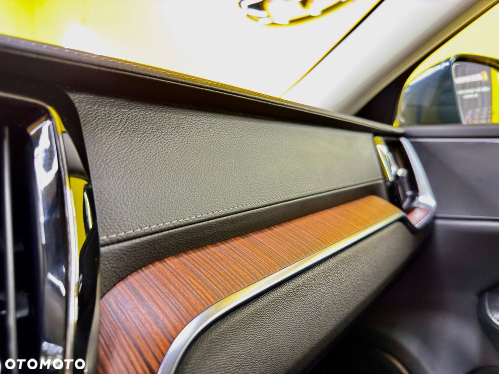 Volvo V60 Cross Country T5 AWD Geartronic - 24