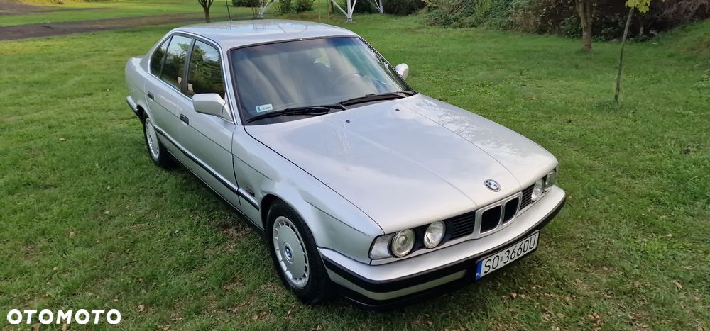 BMW Seria 5 520i - 29