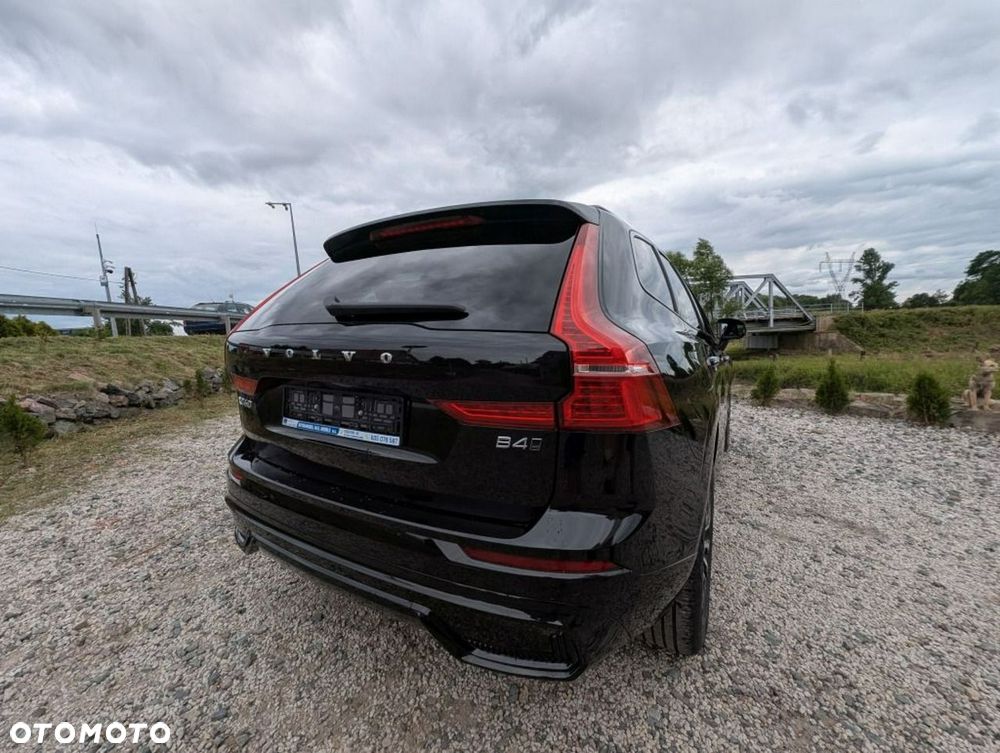 Volvo XC 60 B4 D Plus Dark - 10