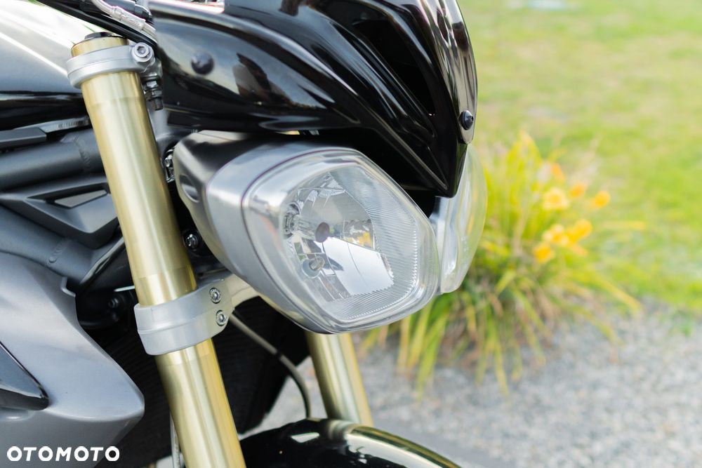 Triumph Street Triple - 14