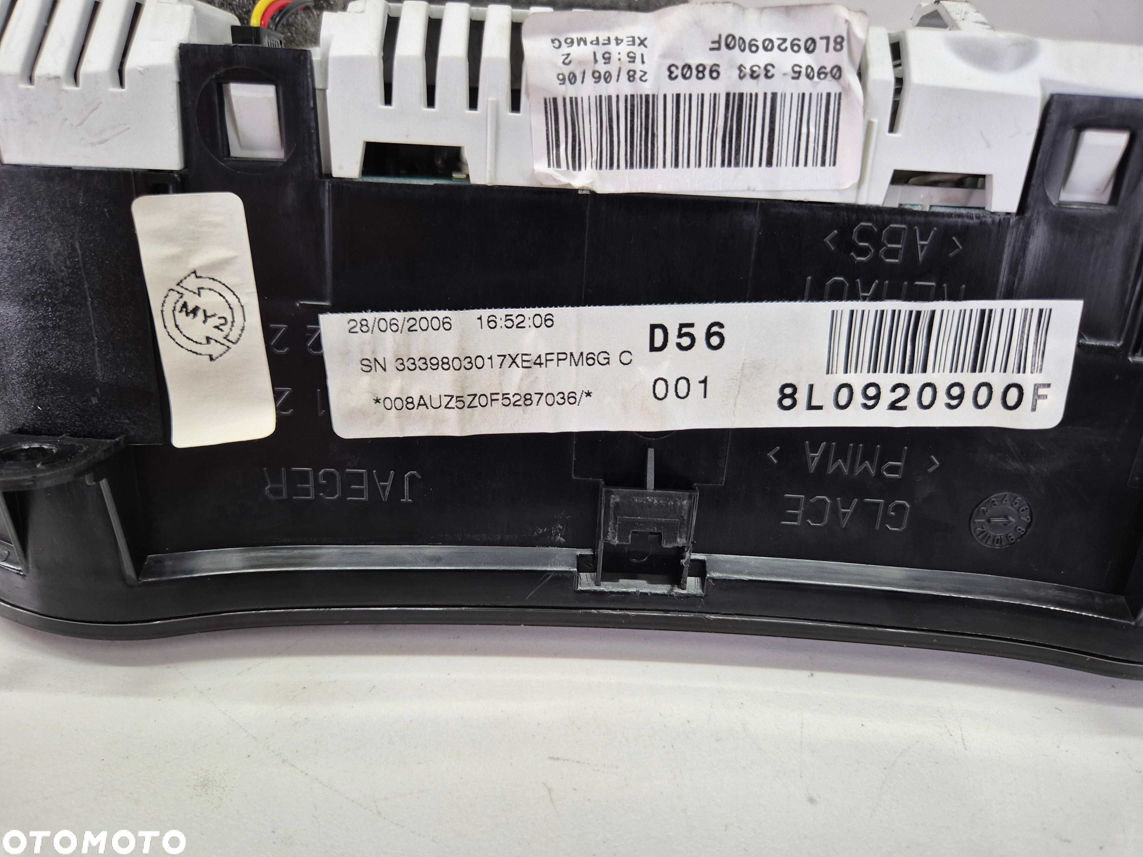 audi a3 8l lift 1.6 1.8 BENZYNA 1/2 fis licznik zegar zegary europa - 8