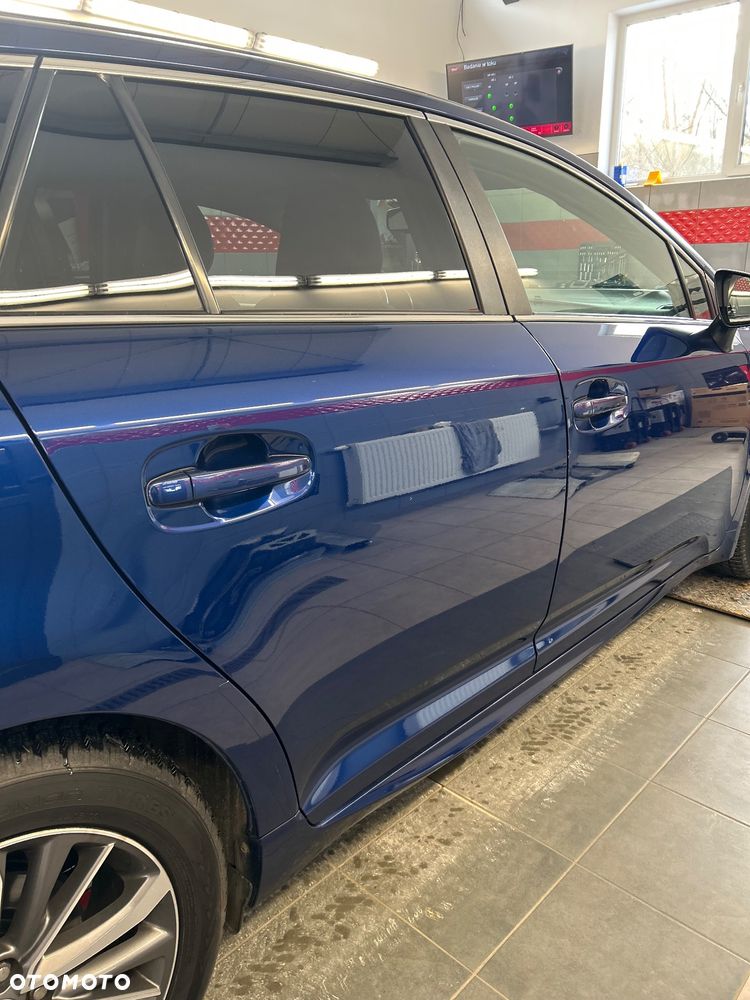 Toyota Avensis 2.0 D-4D Premium - 11