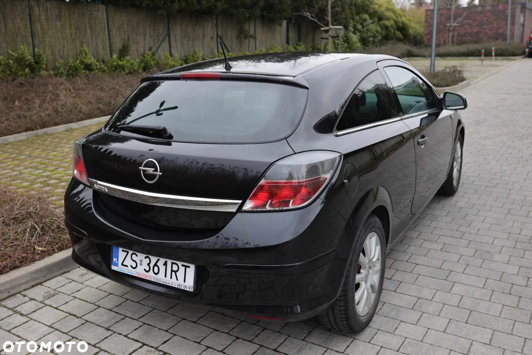 Opel Astra III GTC 1.4 Enjoy - 6
