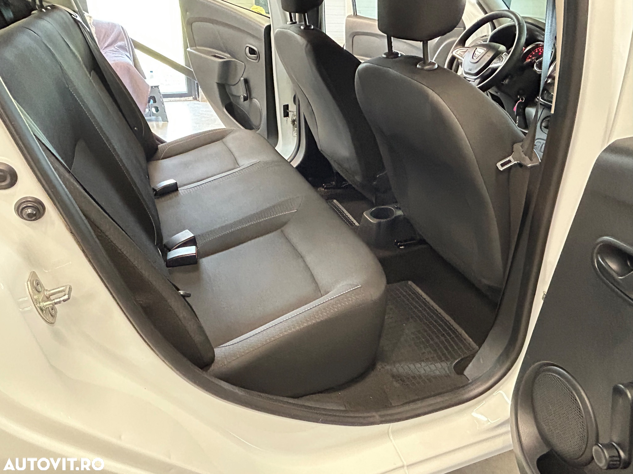 Dacia Logan 1.0 SCe SL PLUS - 7