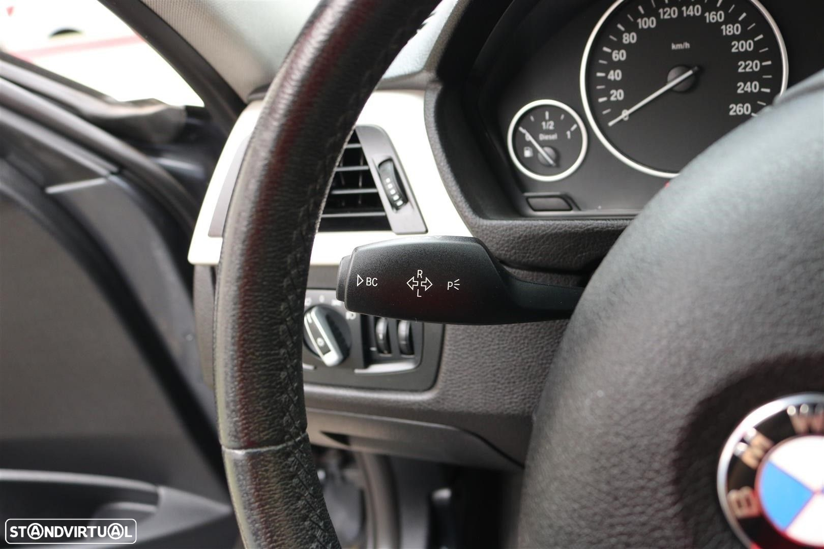 BMW 318 d Advantage - 28