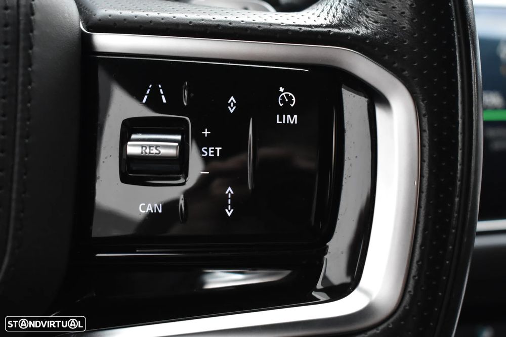 Land Rover Range Rover Evoque P300e R-Dynamic HSE - 36