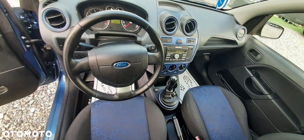 Ford Fiesta - 33