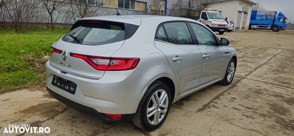 Renault Megane ENERGY TCe 100 INTENS - 3