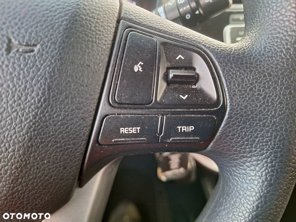Kia Rio 1.2 Dream Team Edition - 26