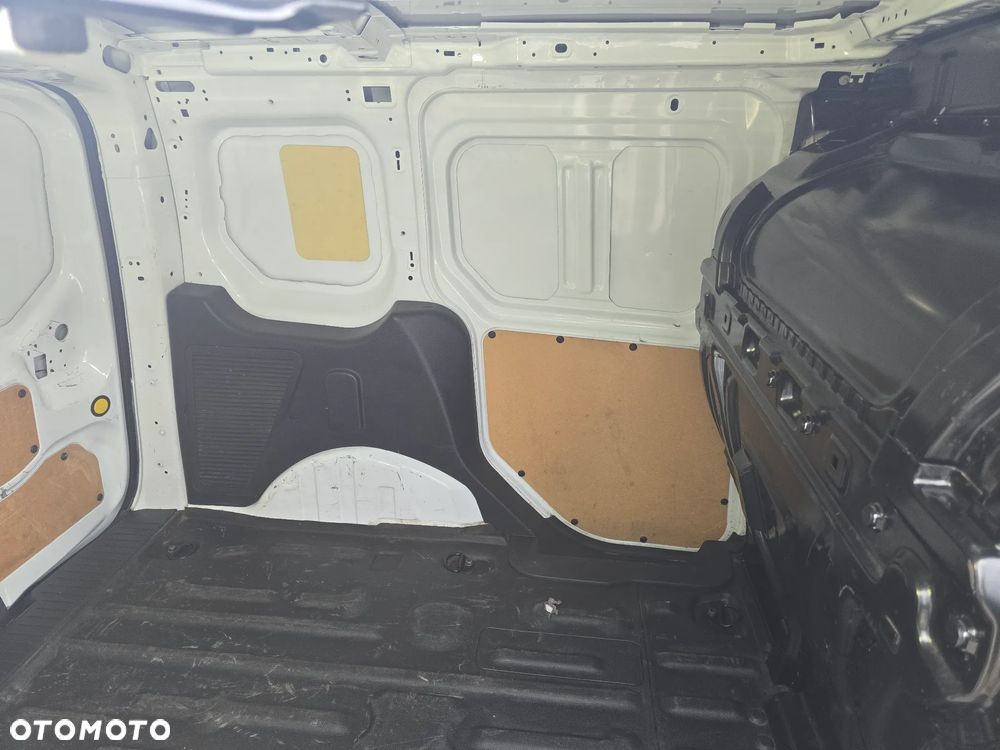 Ford Transit Connect - 17
