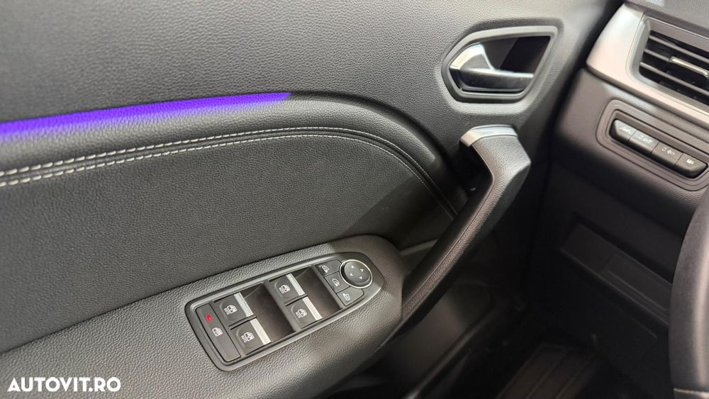 Renault Captur PHEV 160 Techno - 17