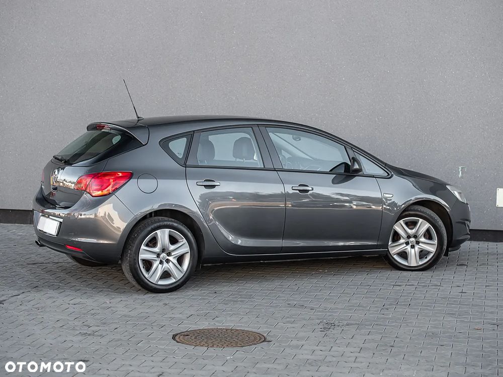 Opel Astra - 14