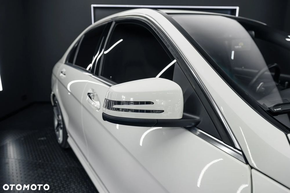 Mercedes-Benz Klasa C 63 AMG 7G-TRONIC - 11