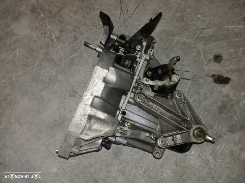 CAIXA VELOCIDADES NISSAN MICRA III 2005 - 1