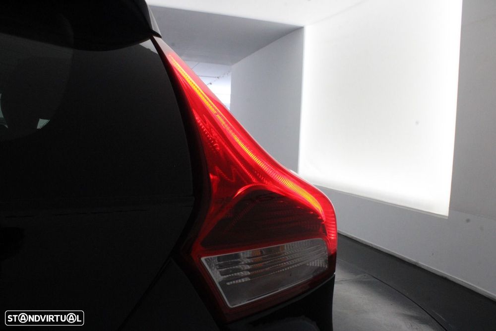 Volvo V40 2.0 D3 Inscription - 29