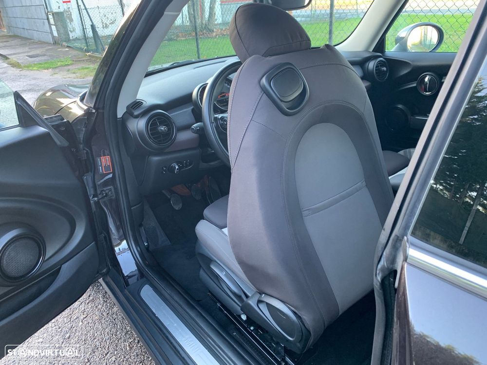 MINI 3 Portas One D - 12